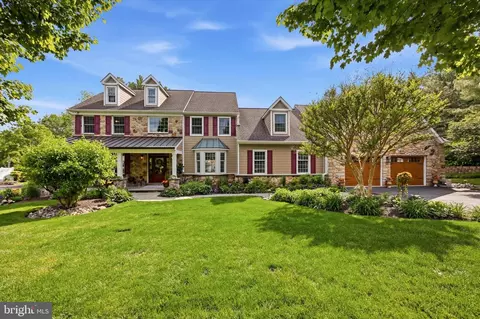 400 Hagan Ct, Doylestown, PA 18901