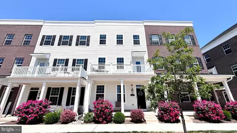 131 Park Pl, Bensalem, PA 19020