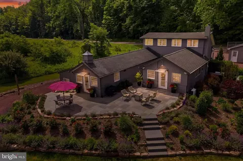 1935 River Rd, Upper Black Eddy, PA 18972