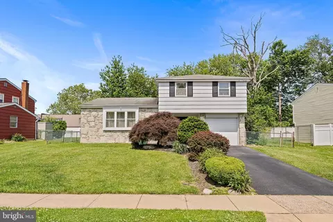 1669 Radburn Rd, Bensalem, PA 19020