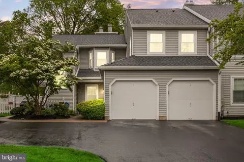 679 A Rose Hollow Dr, Yardley, PA 19067