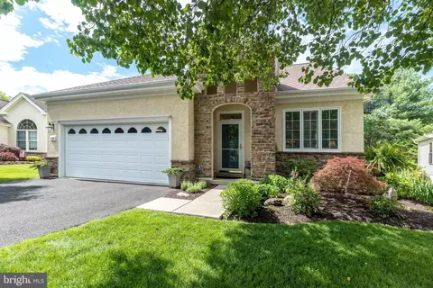 1225 Scott Pl, Warminster, PA 18974