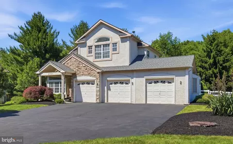 2301 Deer Path Dr, Warrington, PA 18976