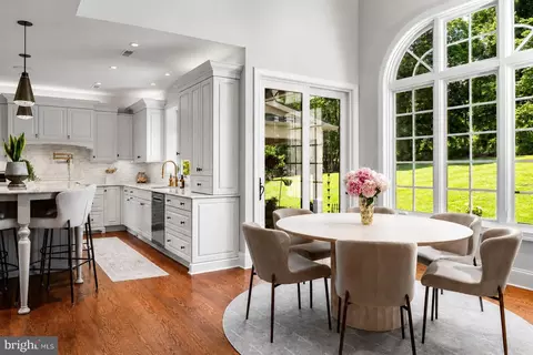 5 Pemberton Ln, Doylestown, PA 18901