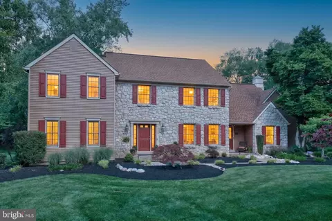 305 Cottonwood Dr, Langhorne, PA 19047
