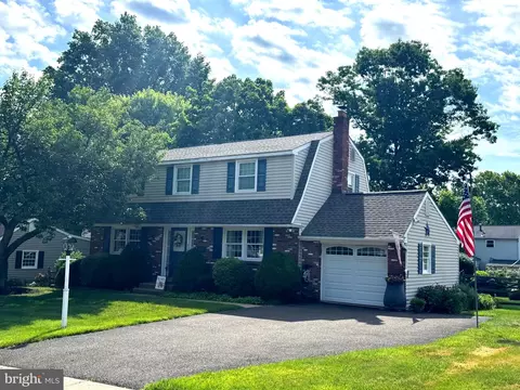 293 Norfolk Rd, Warminster, PA 18974