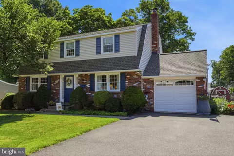 293 Norfolk Rd, Warminster, PA 18974