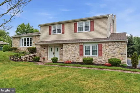 64 Windmill Dr, Southampton, PA 18966