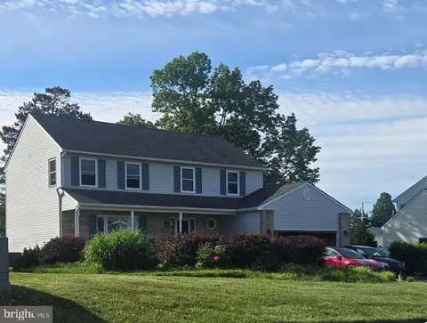 963 Dick Ave, Warminster, PA 18974