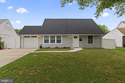 193 Kenwood Dr S #S, Levittown, PA 19055