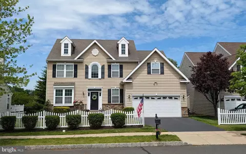 102 Overholt Dr, Perkasie, PA 18944