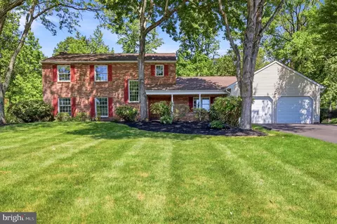 15 Brookdale Dr, Doylestown, PA 18901