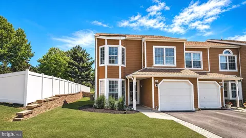 255 Rumford Ct, Newtown, PA 18940