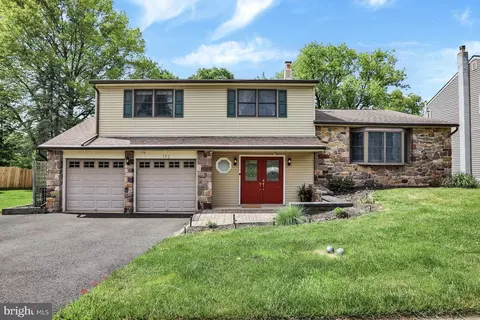 152 Windham, Langhorne, PA 19047
