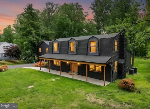 11 Stoopville Rd, Newtown, PA 18940