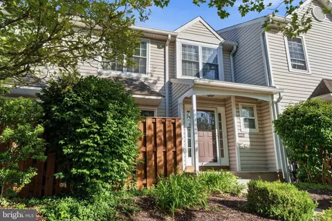 9408 Sheffield Dr, Yardley, PA 19067