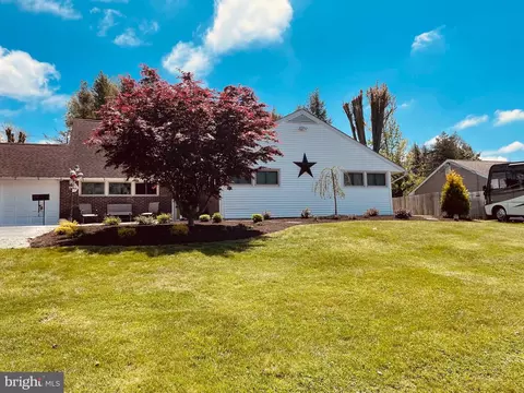 78 Forsythia Dr N #N, Levittown, PA 19056