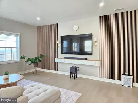 Living - 829 Third Ave, Croydon, PA 19021 photo 2 of 3