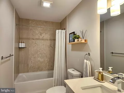 Bath - 829 Third Ave, Croydon, PA 19021 photo 1 of 4