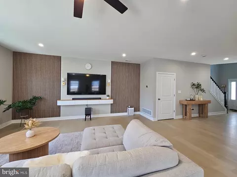 Living - 829 Third Ave, Croydon, PA 19021 photo 1 of 3