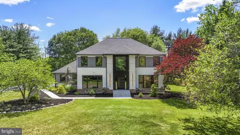 86 Wood Dr, Holland, PA 18966