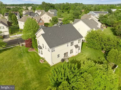 4 Hartfeld Rd, Newtown, PA 18940