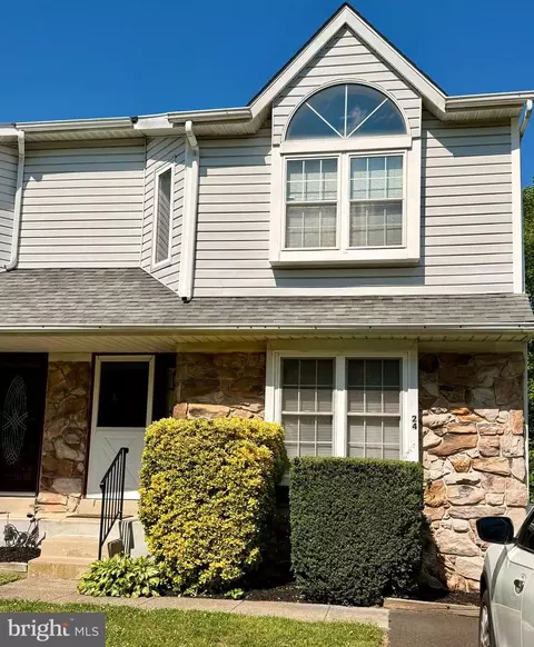 24 Pearl Dr, Doylestown, PA 18901