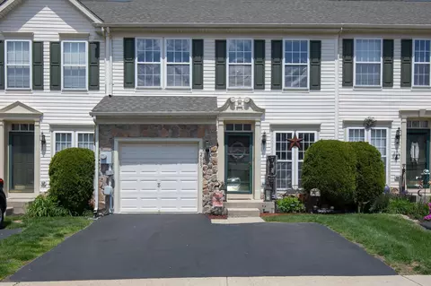 2665 Crabapple Cir, Perkasie, PA 18944