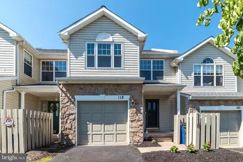 118 Galway Cir, Chalfont, PA 18914