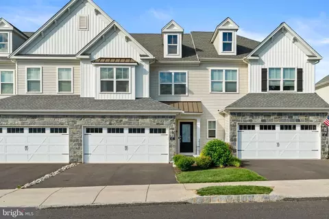 41 Spring Mill Rd, Warminster, PA 18974
