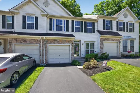4488 Honeysuckle Ln, Doylestown, PA 18902
