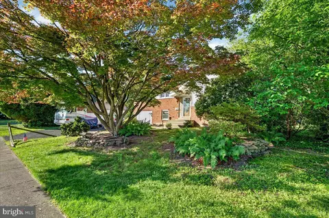 1404 Hampton Ln, Warminster, PA 18974