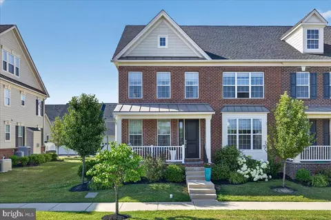 4858 W Blossom Dr, Doylestown, PA 18902