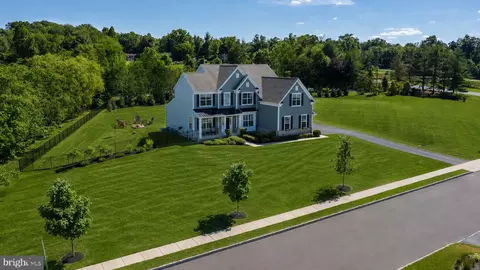 1 Bennett Ln, Newtown, PA 18940