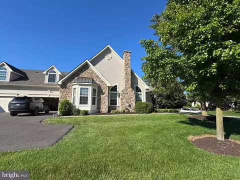386 Shady Brook Dr #162, Langhorne, PA 19047