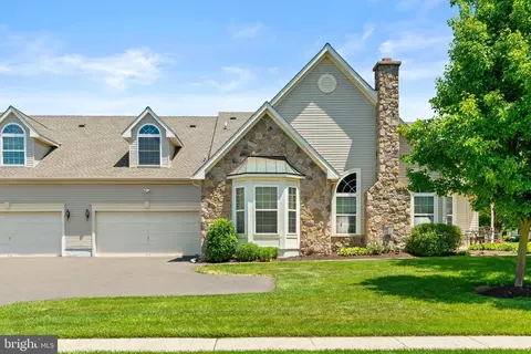 386 Shady Brook Dr #162, Langhorne, PA 19047