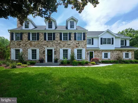9 Devon Dr, New Hope, PA 18938