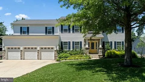 321 W Richardson Ave, Langhorne, PA 19047