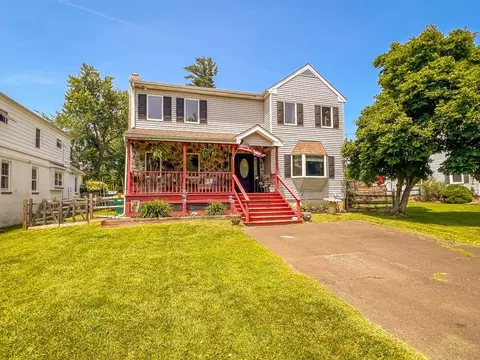 415 W Richardson Ave, Langhorne, PA 19047