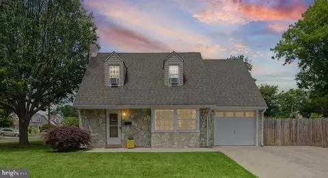 2083 Palmer Ave, Bristol, PA 19007