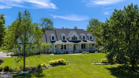 6230 Saw Mill Rd, New Hope, PA 18938