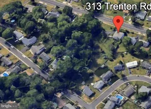 313 Trenton Rd, Fairless Hills, PA 19030