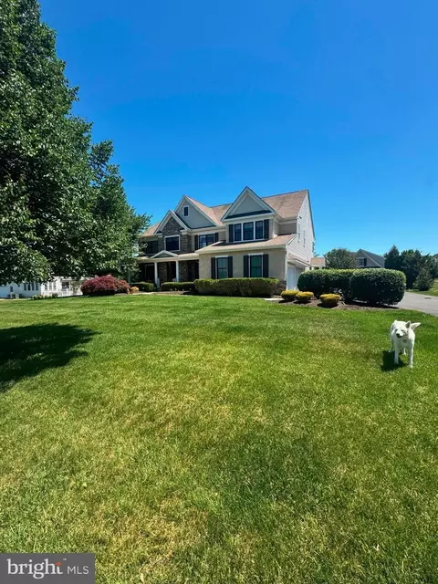 4 Copperleaf Ct, Warminster, PA 18974
