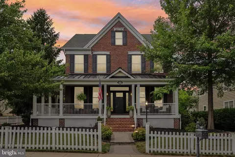 301 Nottingham Pl, Chalfont, PA 18914