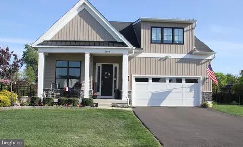 1184 Harper Dr, Warminster, PA 18974