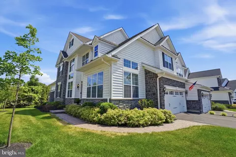83 Lavender Dr, Yardley, PA 19067