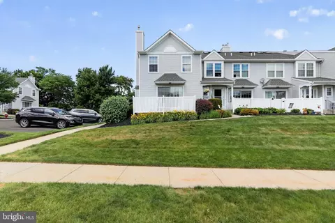 Exterior - 327 Eagle Ct #201, Jamison, PA 18929 photo 2 of 6