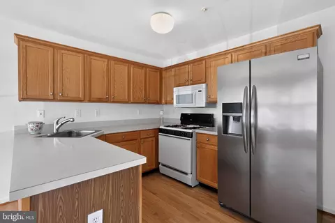 Kitchen - 327 Eagle Ct #201, Jamison, PA 18929 photo 5 of 7