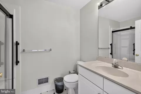 Bath - 327 Eagle Ct #201, Jamison, PA 18929 photo 3 of 4