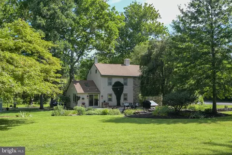 657 Jacksonville Rd, Warminster, PA 18974